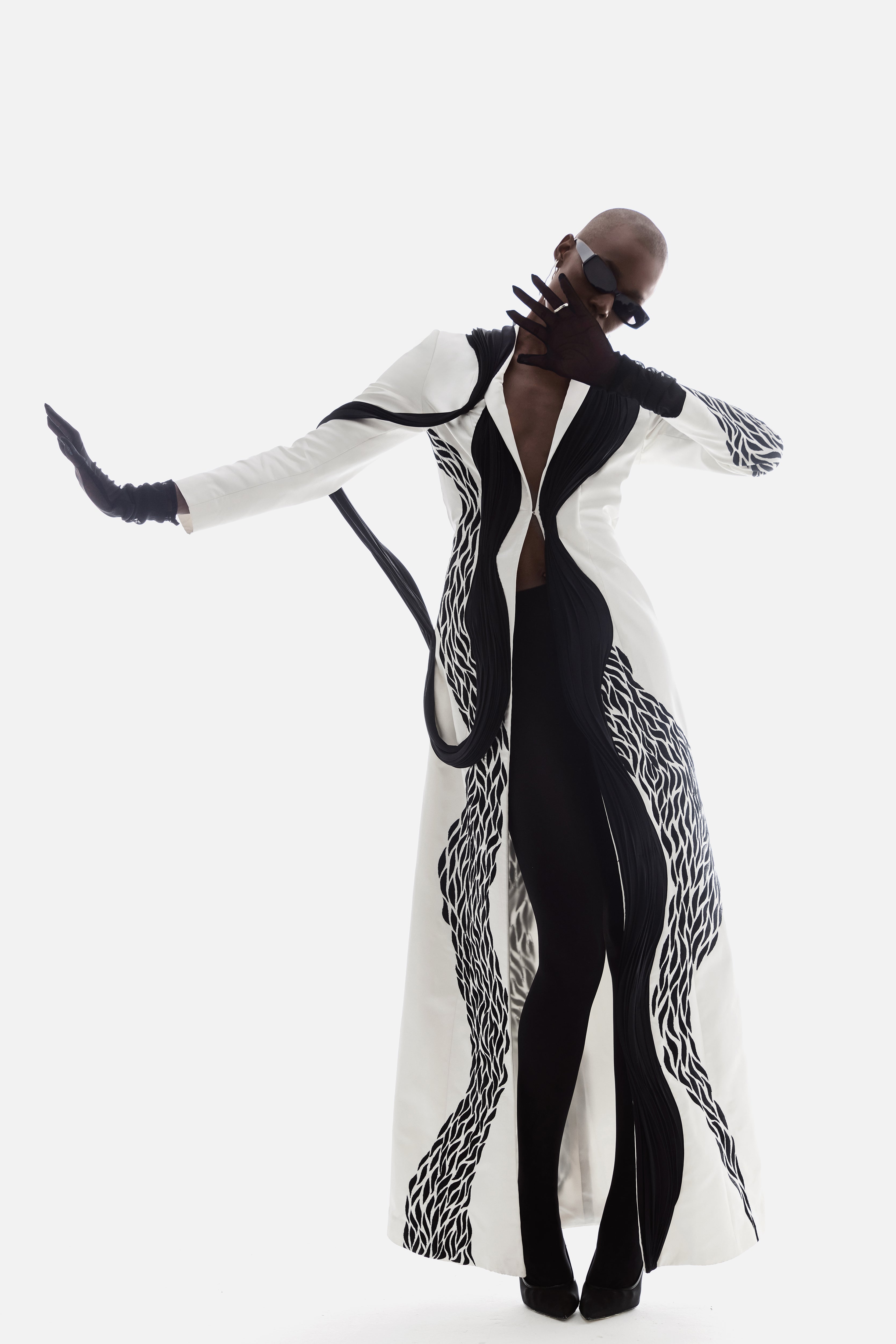 EMBROIDERED LONG JACKET WITH DRAPING IN WHITE